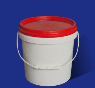春运“神器”塑料桶，能坐能放还能装