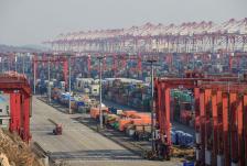 前11个月我国进出口总值35.39万亿元，同比增长22%